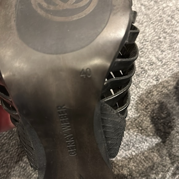 Size 40 Eu, size 9 US - Picture 3 of 4